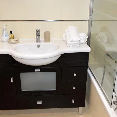 Apartamento Da Rocha/1ª Linha2 *
